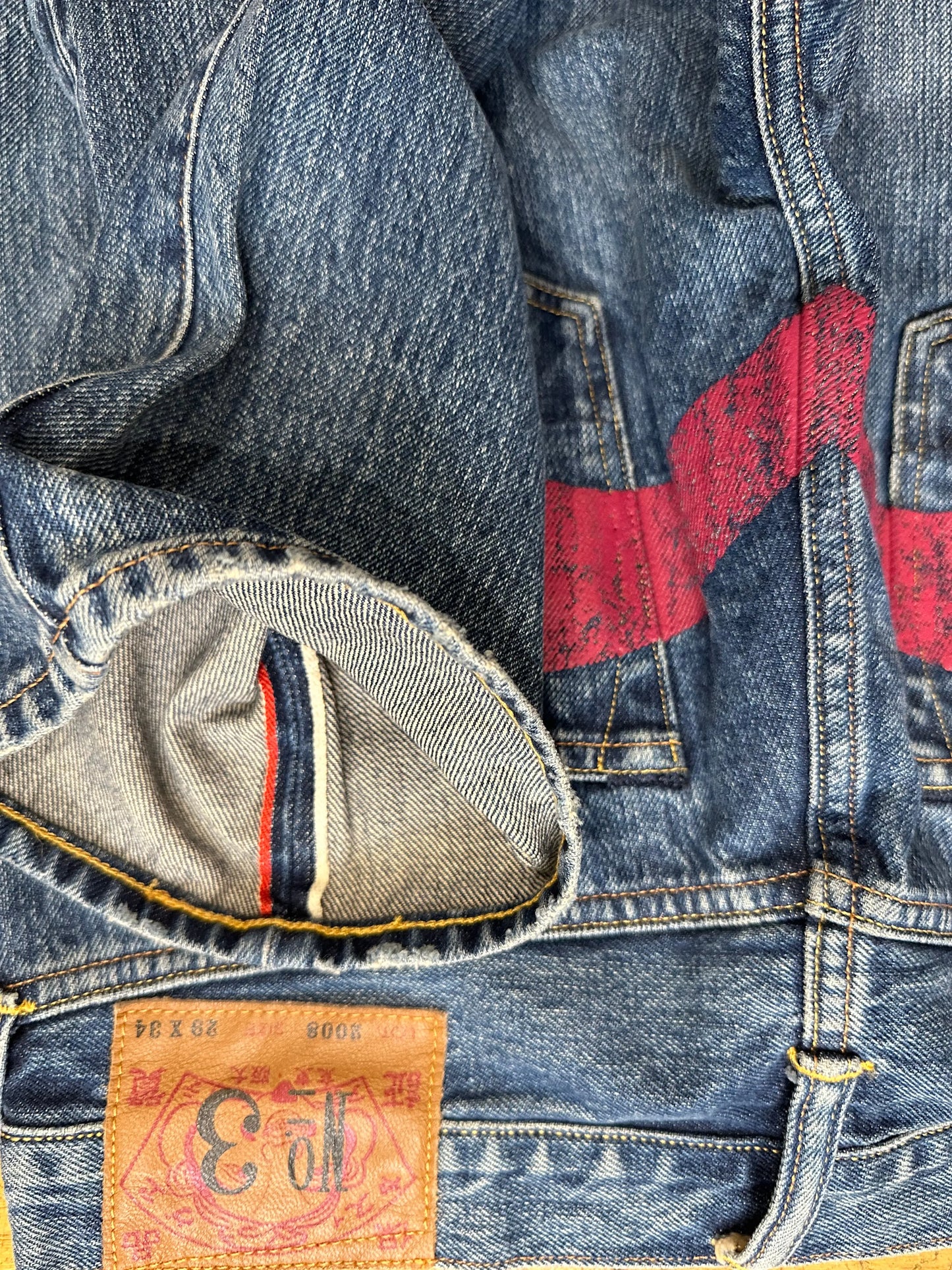JEAN EVISU DAICOCK - W29 X L32 - BELYBENT