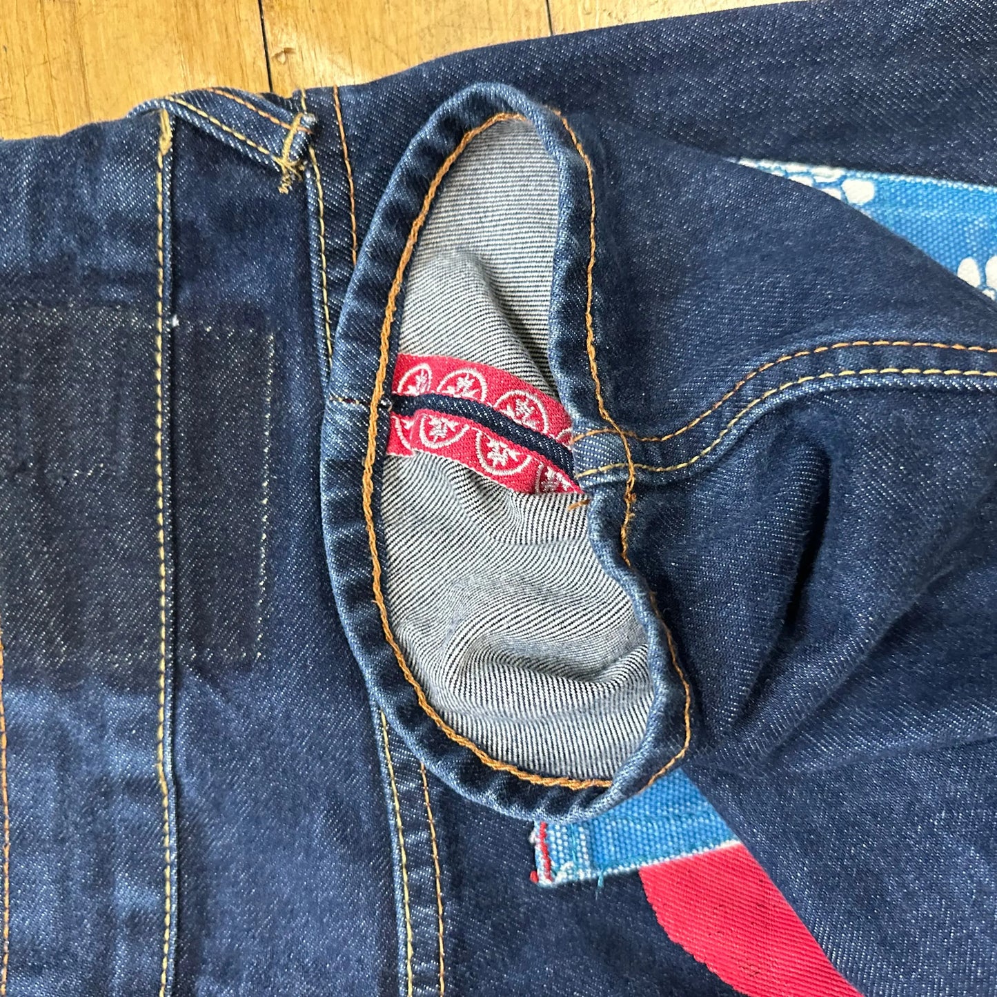 JEAN EVISU DAICOCK - W34 X L32 - BELYBENT