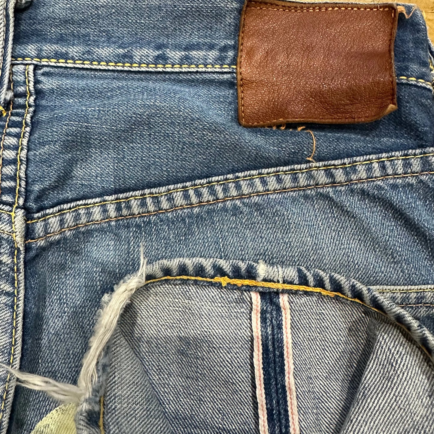 JEAN EVISU DAICOCK - W26 X L30 - BELYBENT