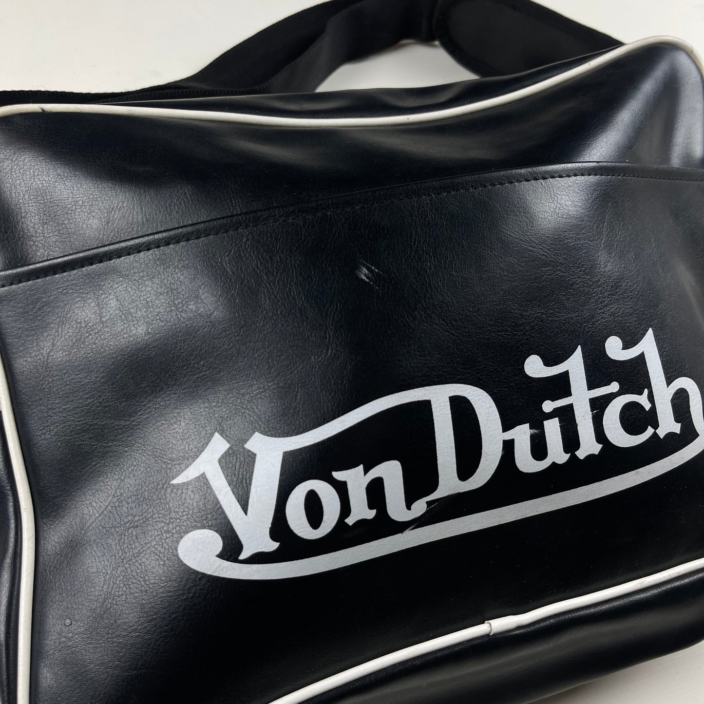 SAC A BANDOULIERE VON DUTCH